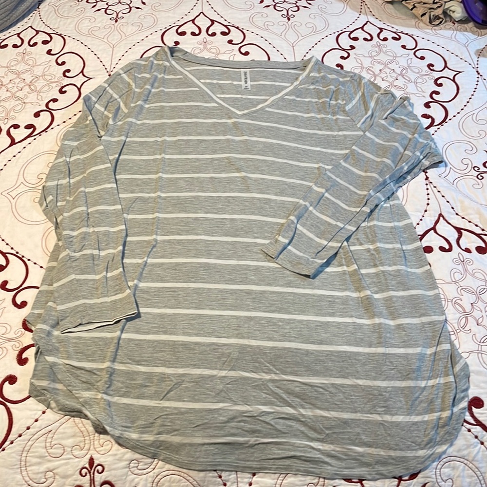 V neck top